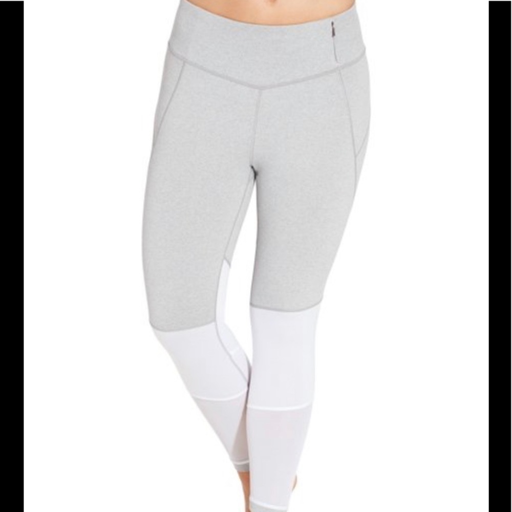 Calia by Carrie Underwood Filament Legging in Size L